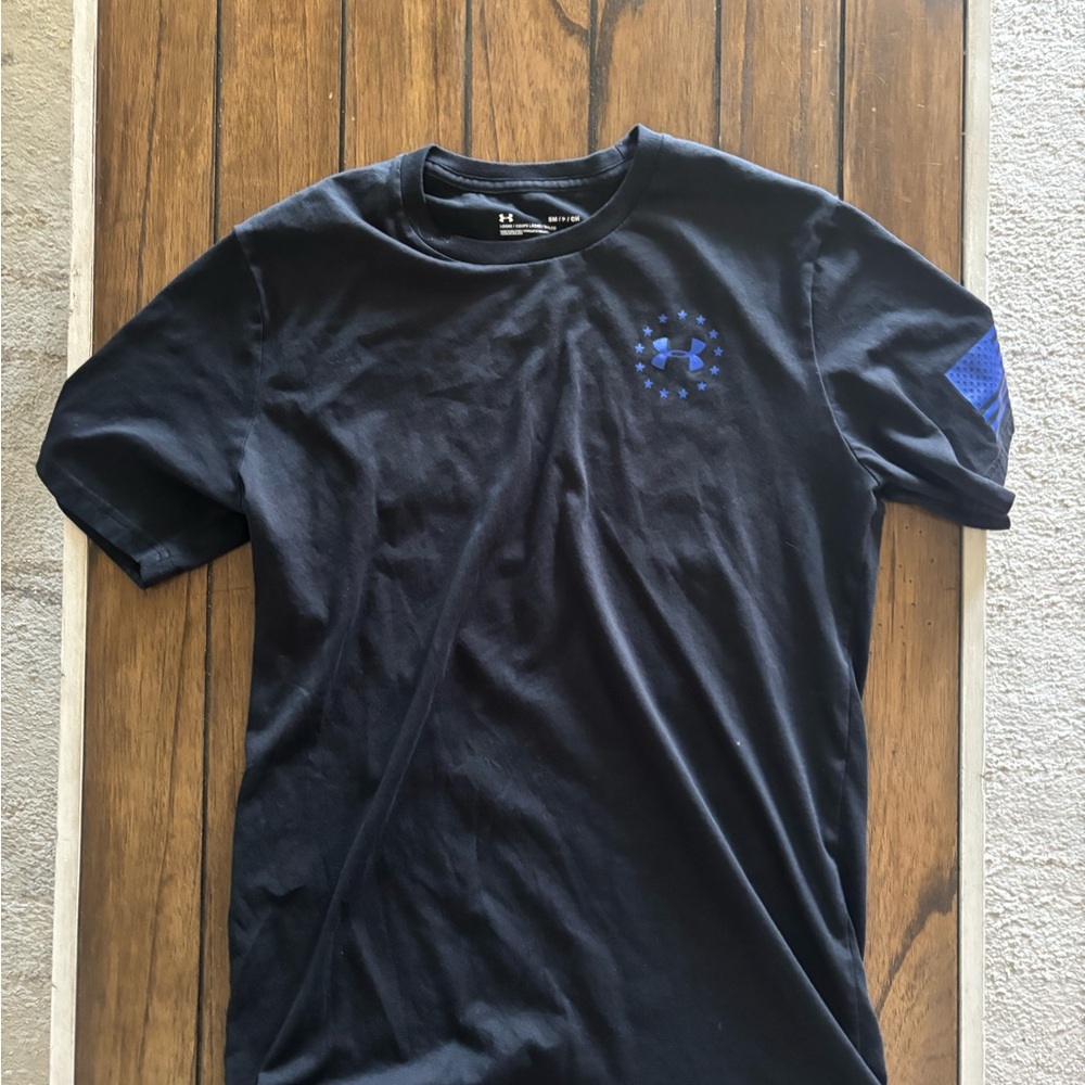 Under Armour Black and Blue Short Sleeve Tee